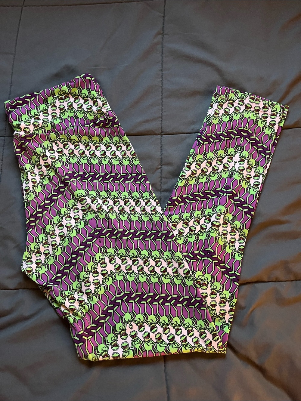 LuLaRoe Kermit Patterned Leggings